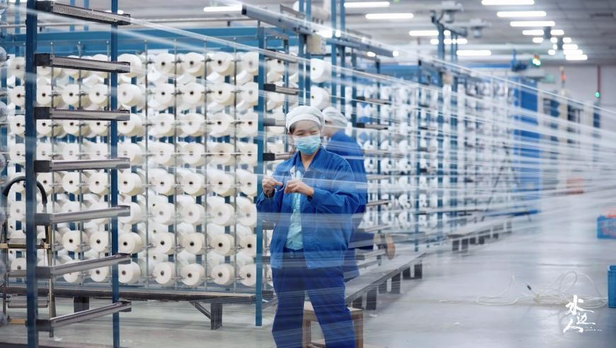 2025新奥门六开彩资料查询最新,金价跳水有人凌晨排队买黄金,多元化方案执行策略_尊享版V6.46